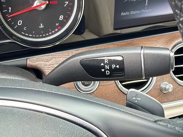 Used 2017  Mercedes-Benz E 300 image 18