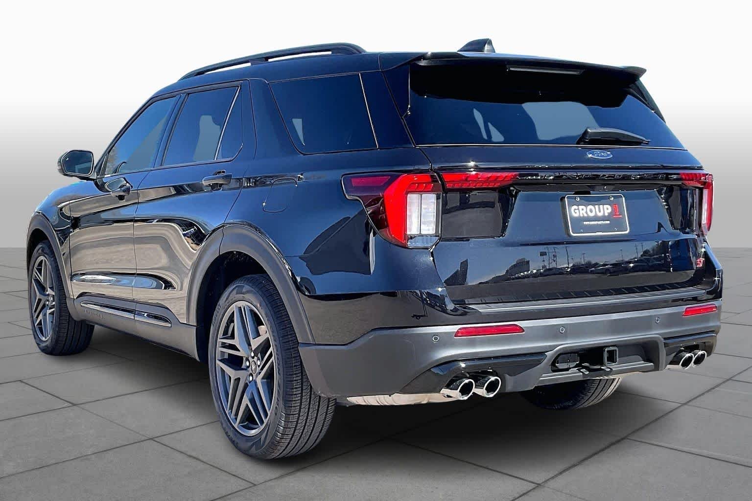 New 2026 Agate Black Metallic Ford ST image 12