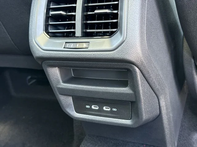 New 2026 Platinum Gray Metallic Volkswagen 1.5T SE image 24