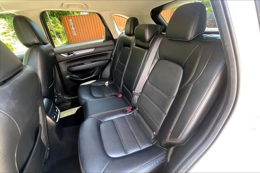 Used 2018 White Mazda Grand Touring image 26