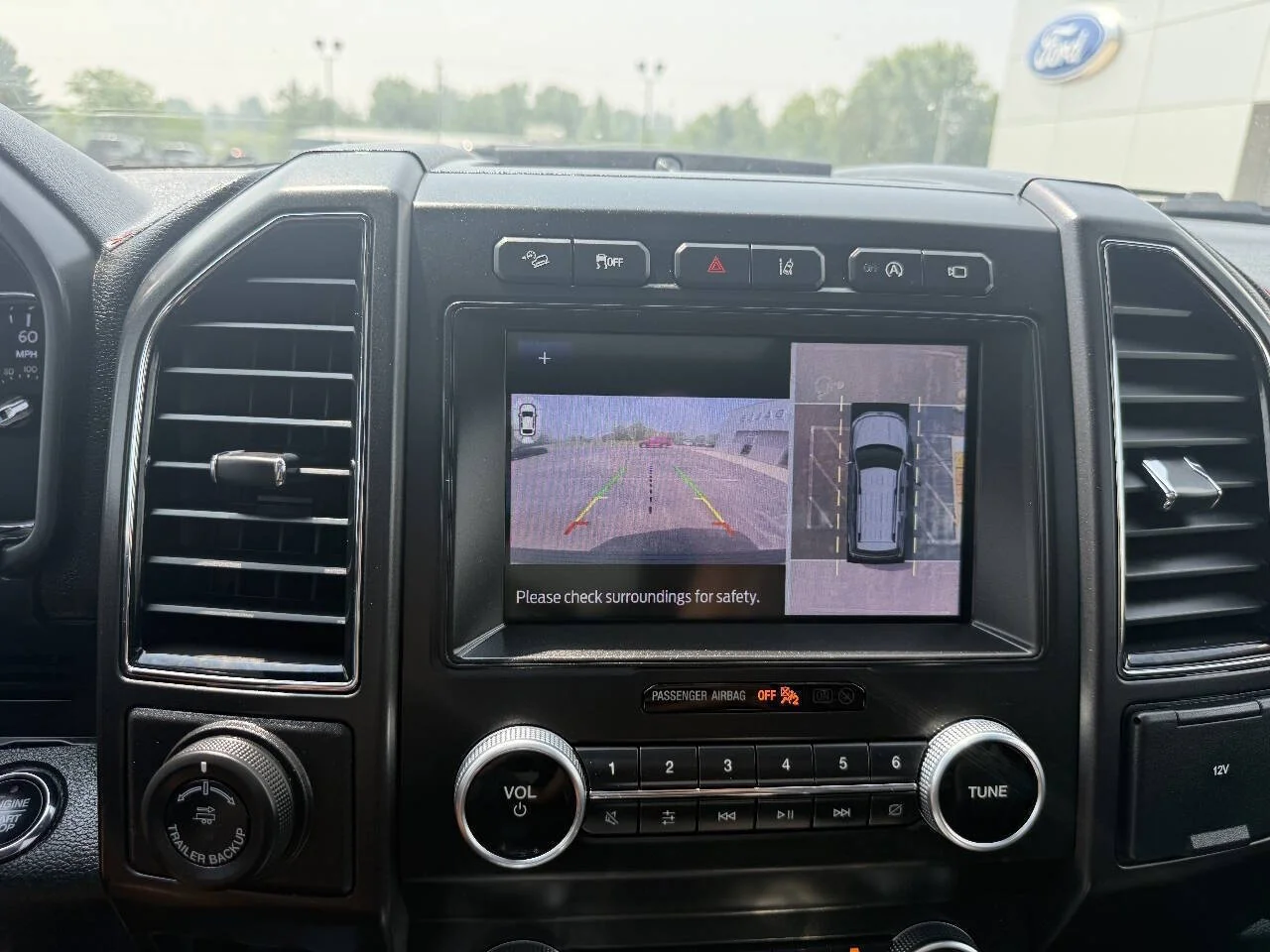 Used 2020 Silver Ford Limited 4x4 4dr SUV image 19