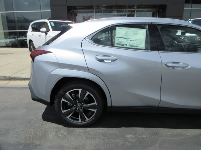 New 2026 Iridium Lexus 300h Premium image 17