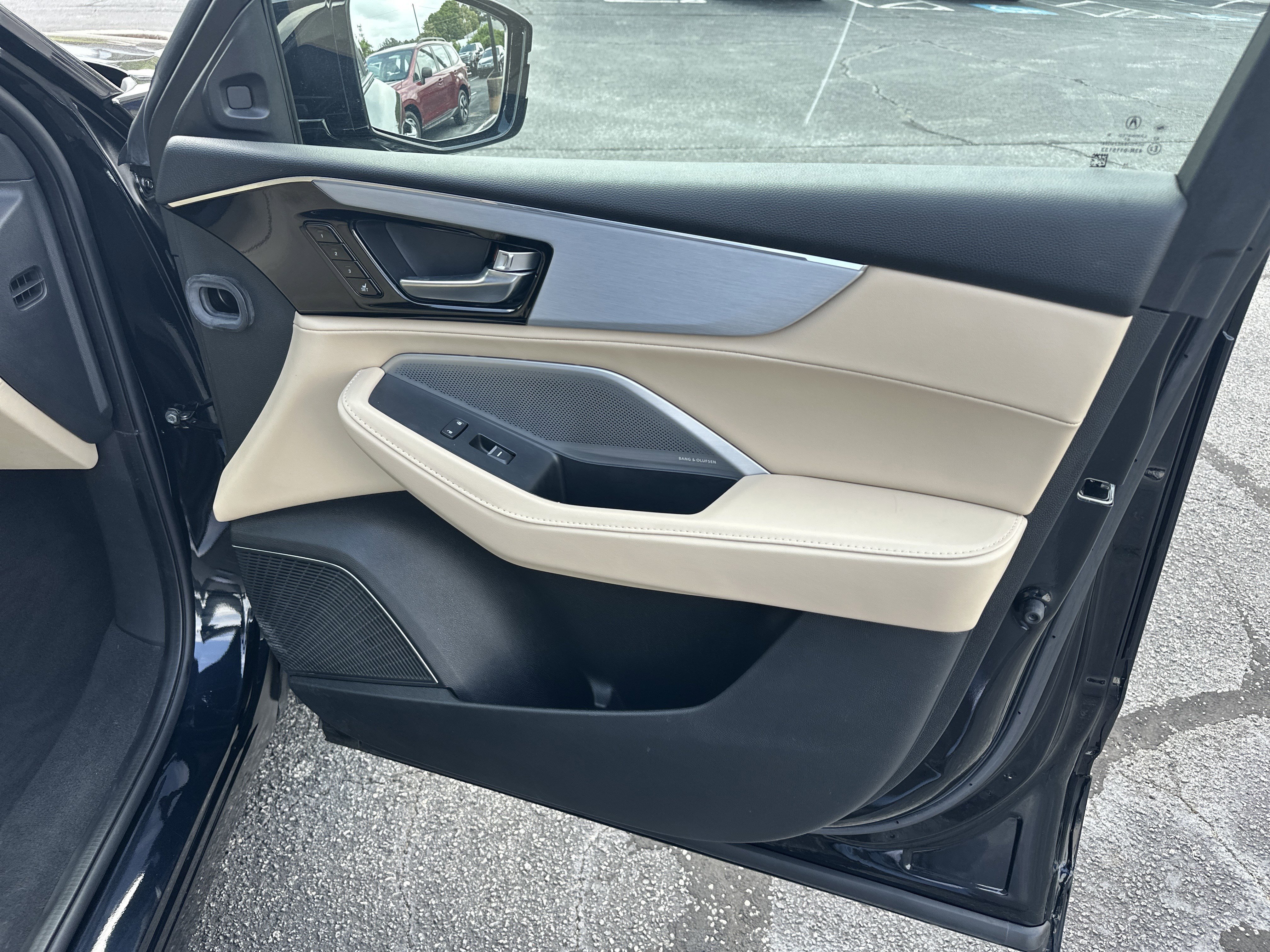 Used 2025 Majestic Black Pearl Acura w/Technology Package image 16