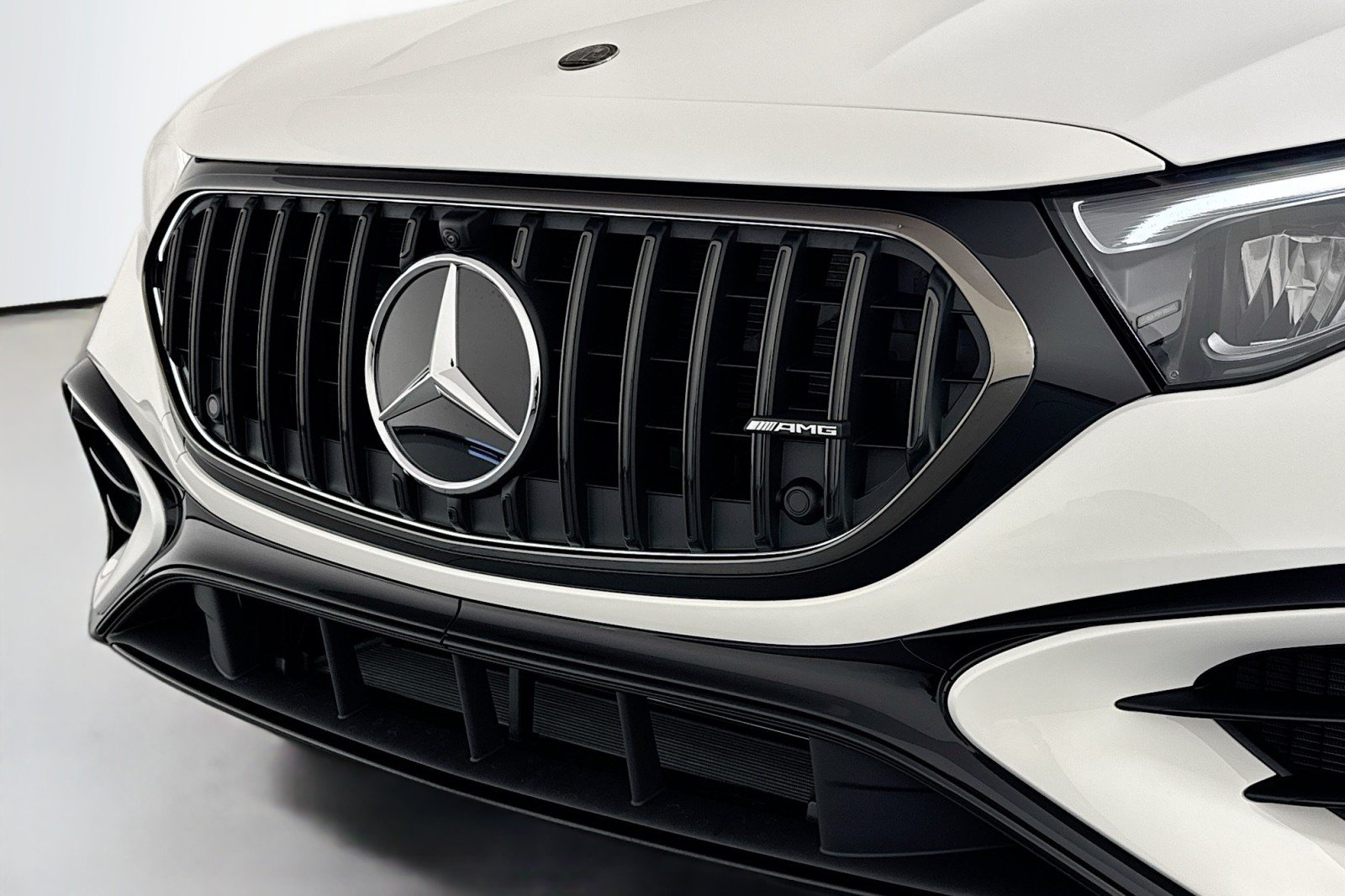 New 2026 Polar White Mercedes-Benz AMG® E 53 E 4MATIC+ Sedan image 12