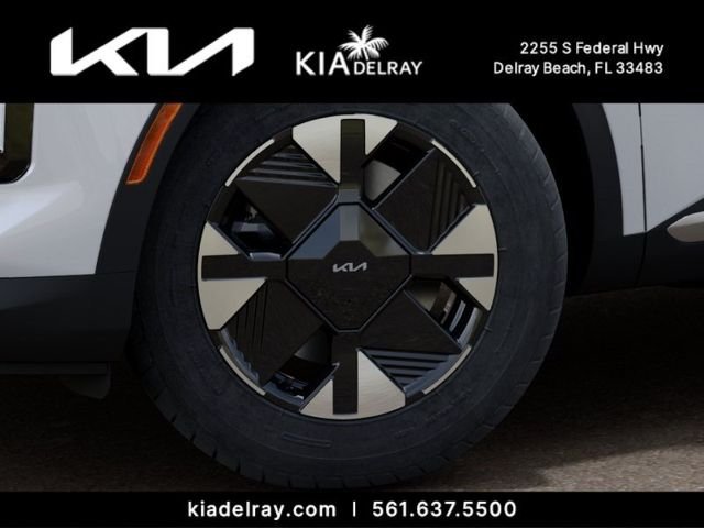 New 2027 Snow White Pearl Kia LX image 9