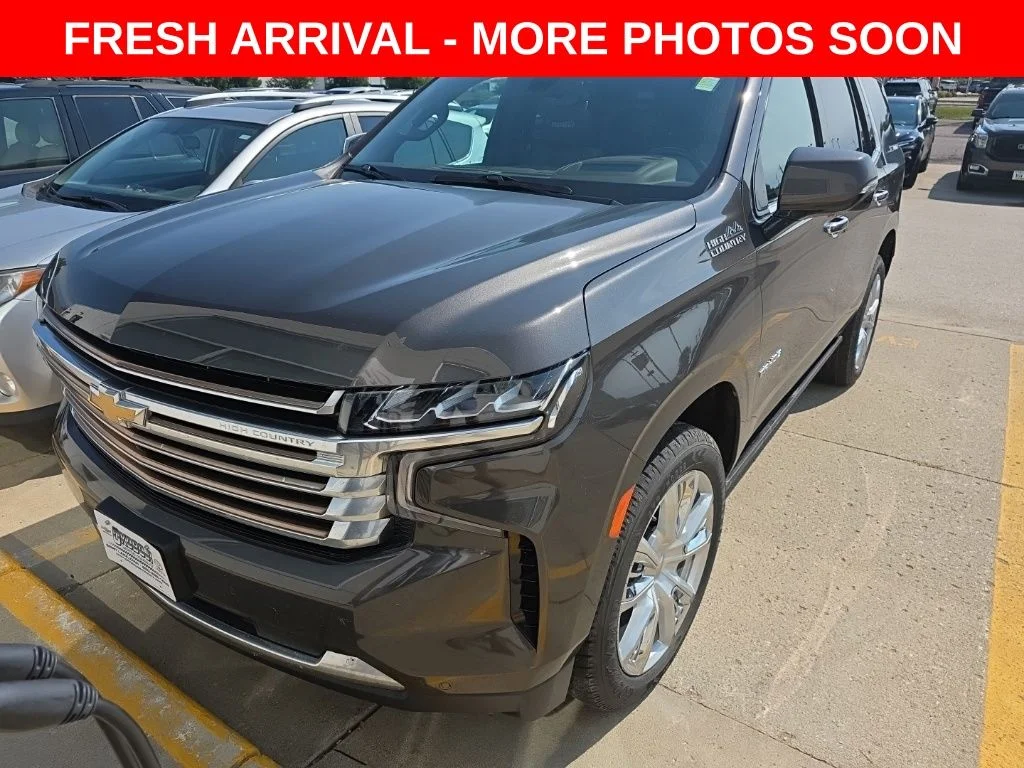 Used 2021 Gray Chevrolet High Country image 3