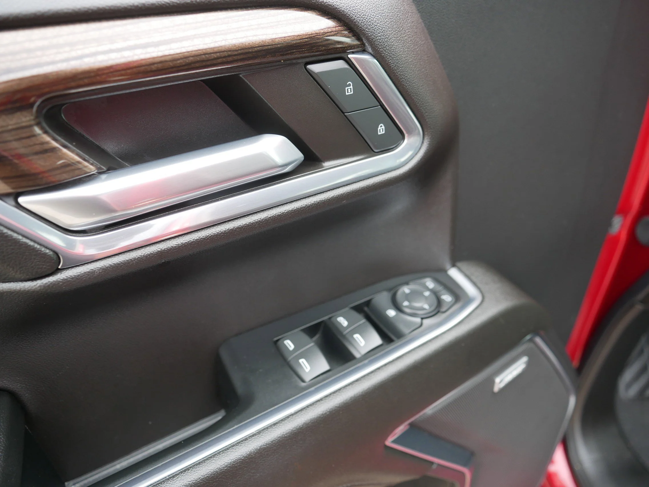 Used 2024 Radiant Red Tintcoat Chevrolet RST image 19