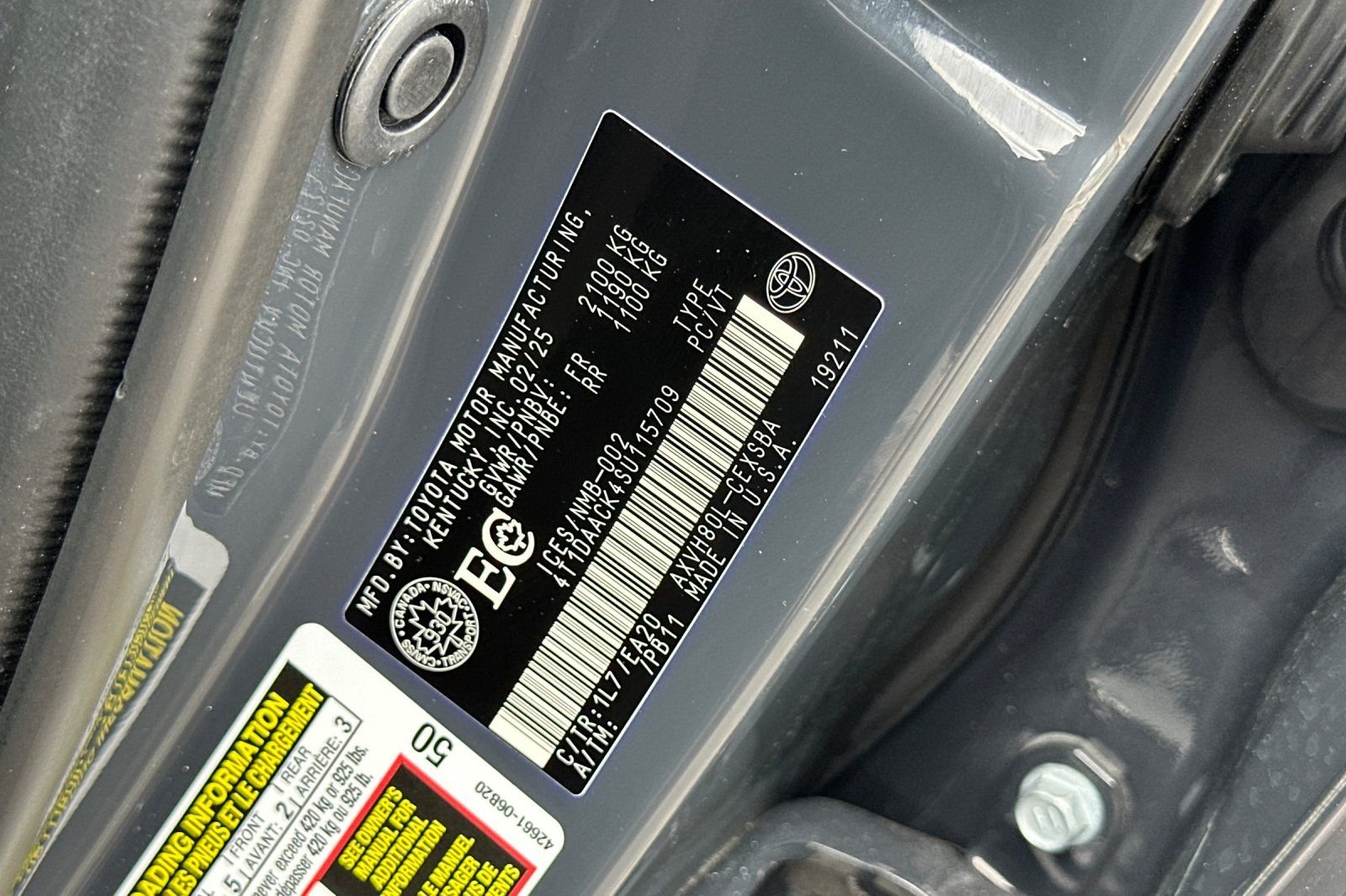 Used 2025  Toyota SE image 28