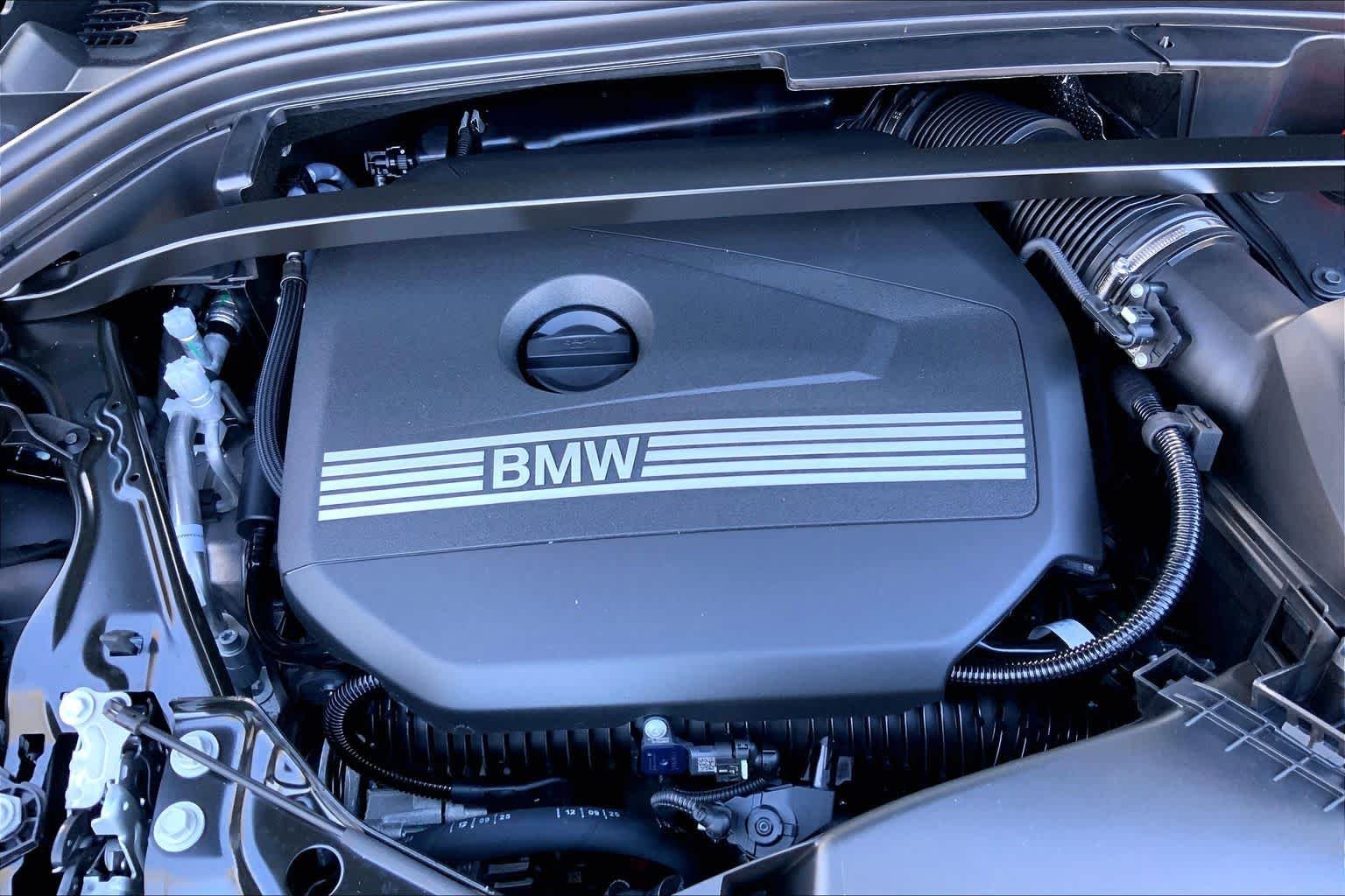 Used 2026 Black Sapphire Metallic BMW xDrive28i image 17