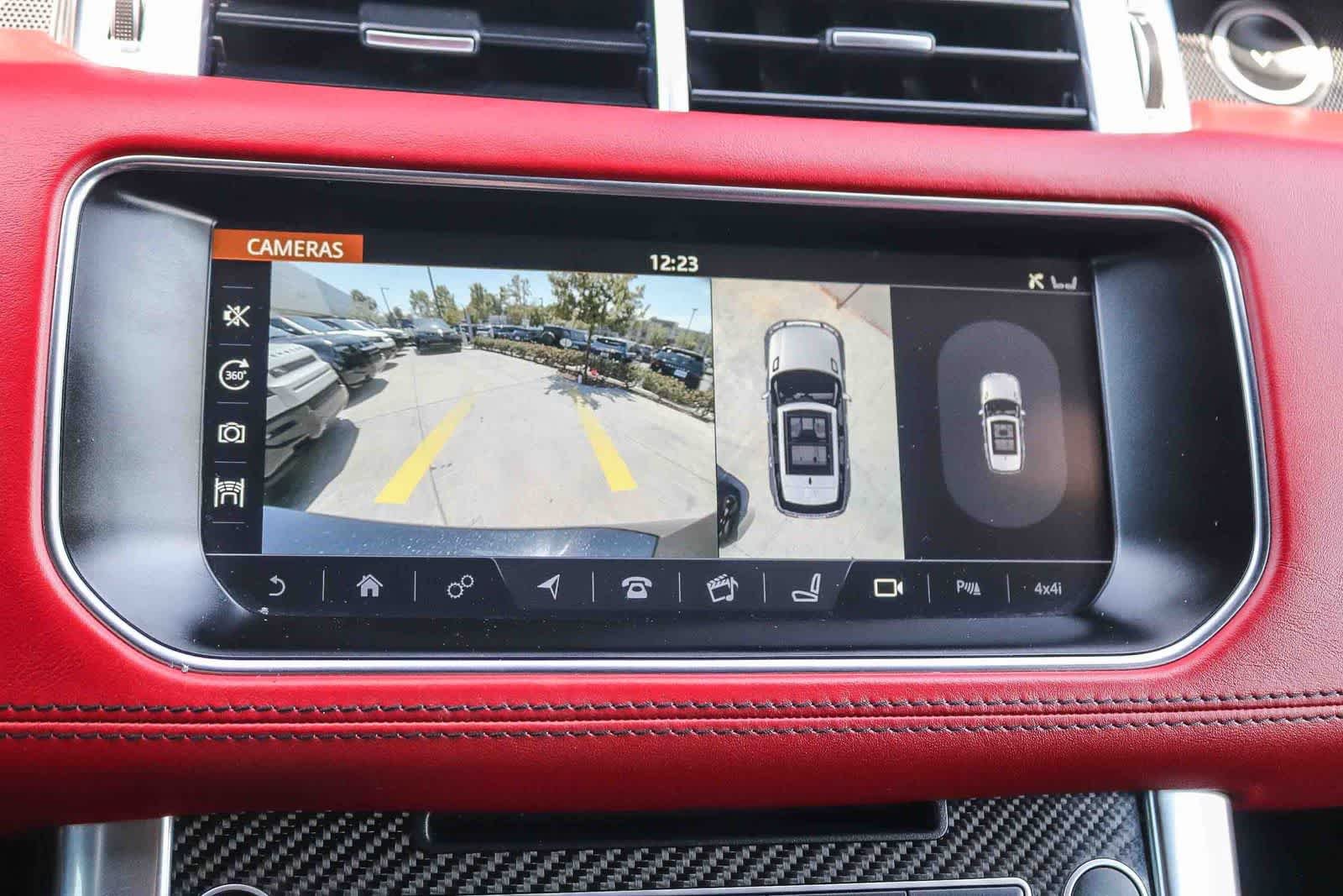 Used 2017 Black Land Rover SVR image 26