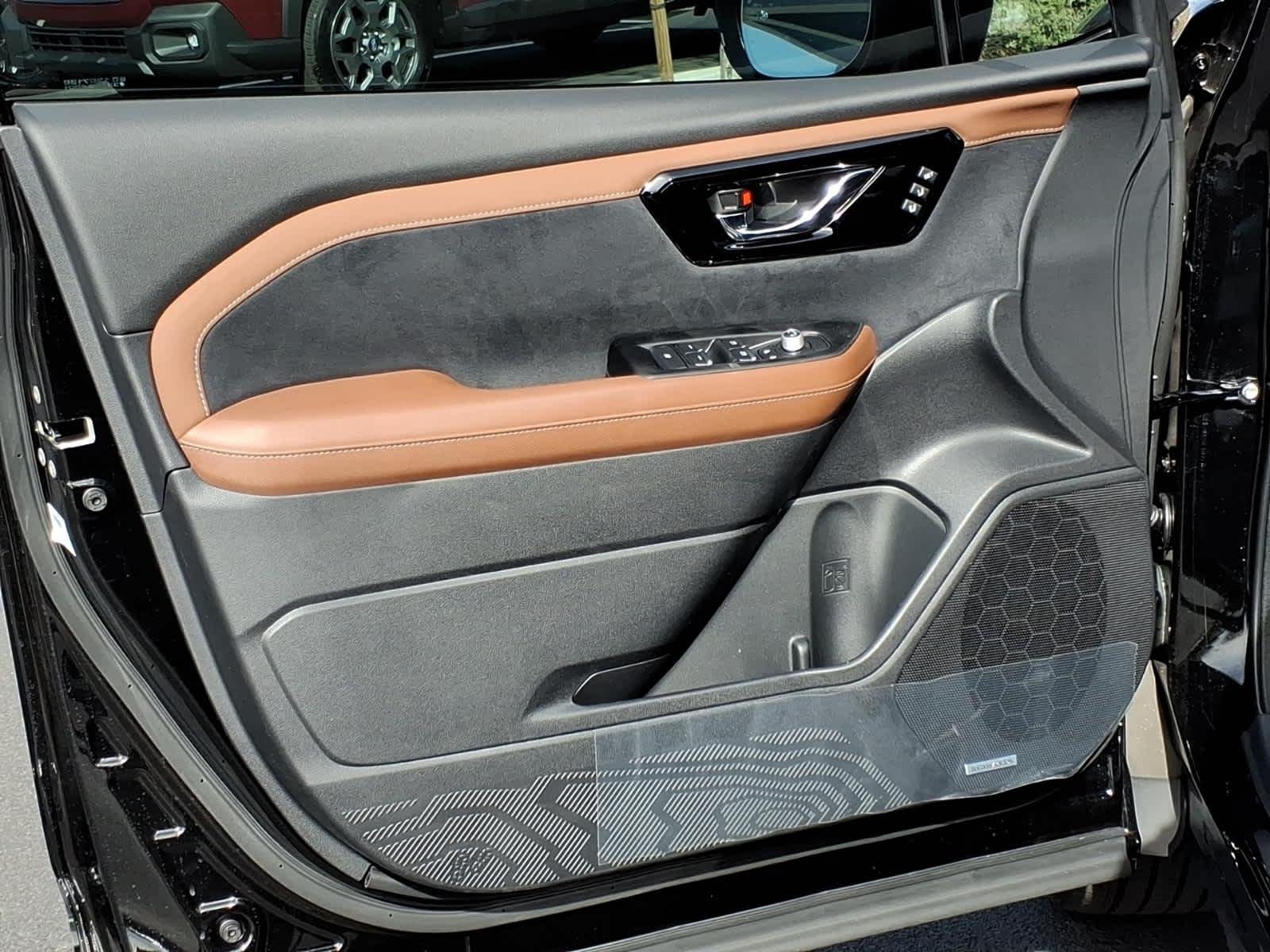 New 2026 CRYSTAL BLACK SILICA Subaru Touring image 21