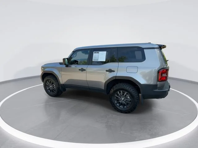 Used 2025  Toyota 1958 image 5