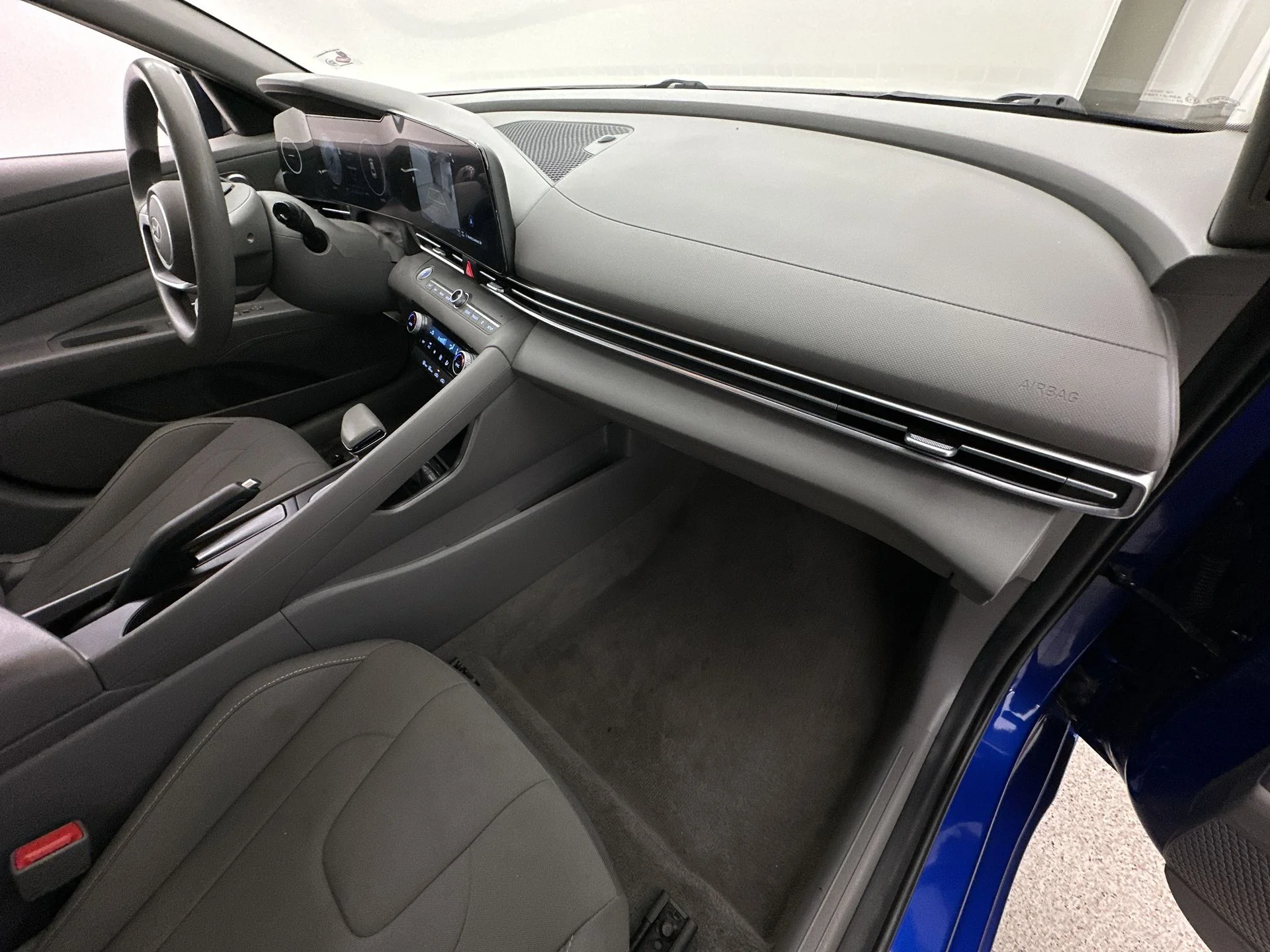 Used 2024 Blue Hyundai SEL image 13