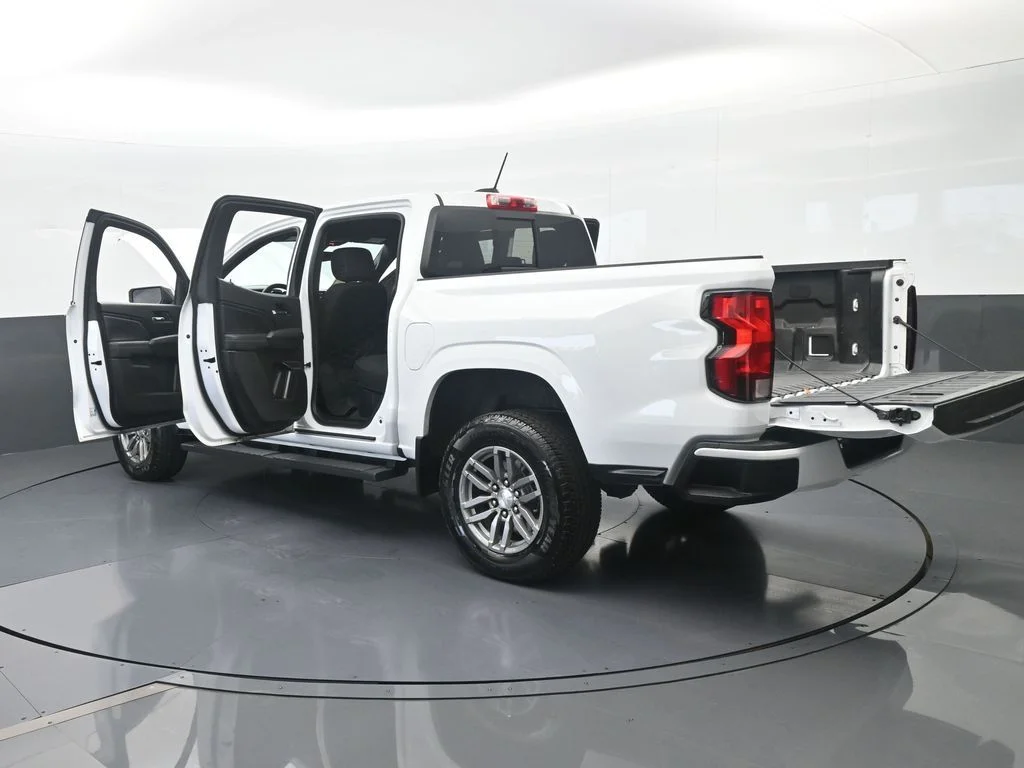 Used 2023 Summit White Chevrolet LT image 69