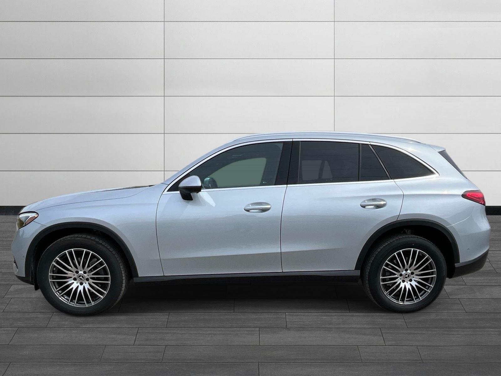Used 2026 SILVER Mercedes-Benz GLC 300 image 6