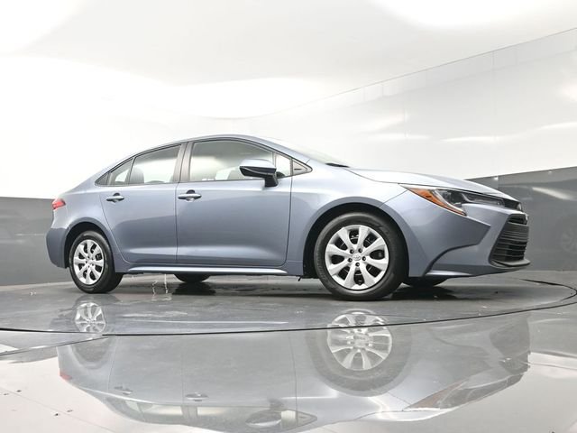 Used 2025 Gray Toyota LE image 32