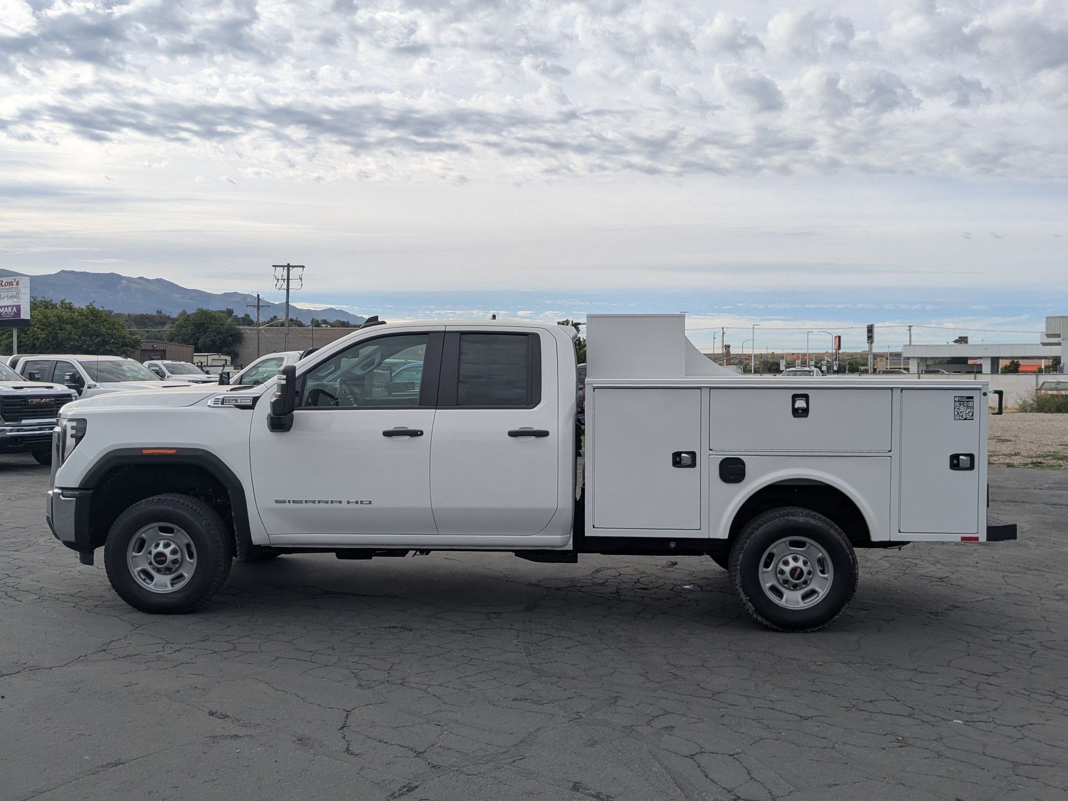 2025 GMC Sierra 2500HD Pro - Photo 7