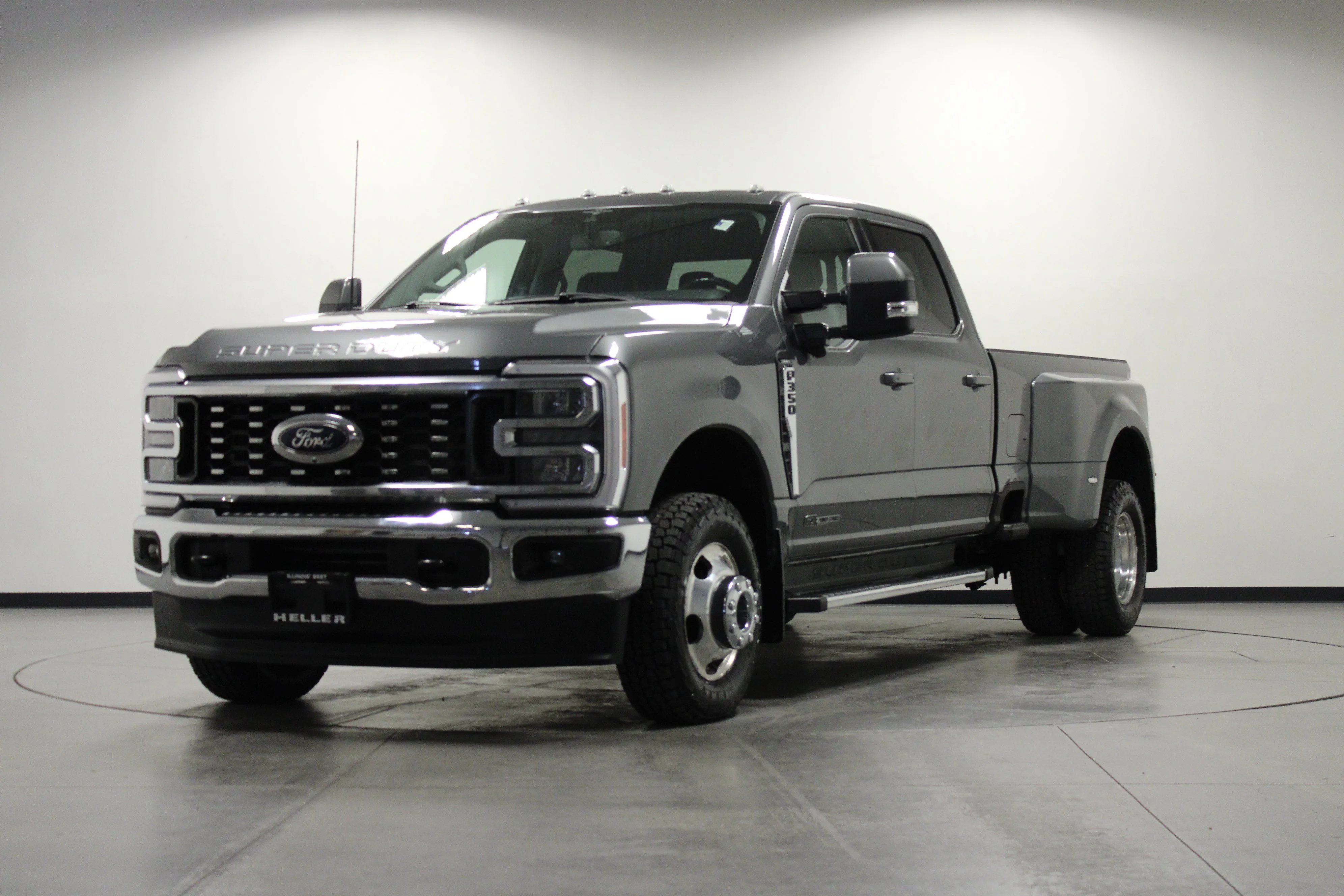 Used 2023 Carbonized Gray Metallic Ford LARIAT image 8