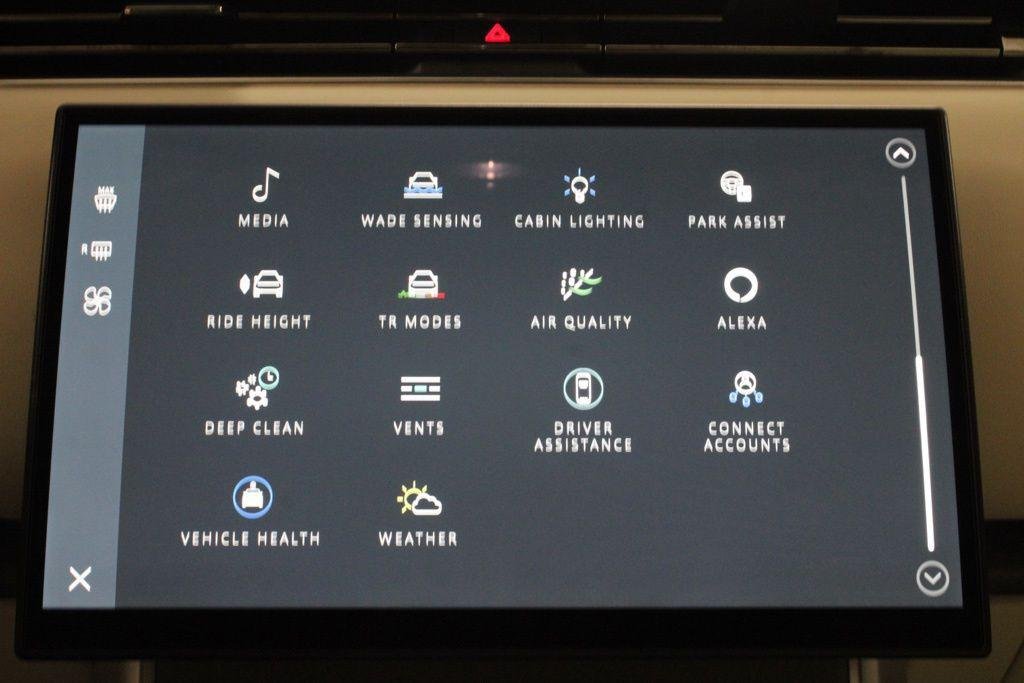 New 2026 Santorini Black Land Rover SV image 28