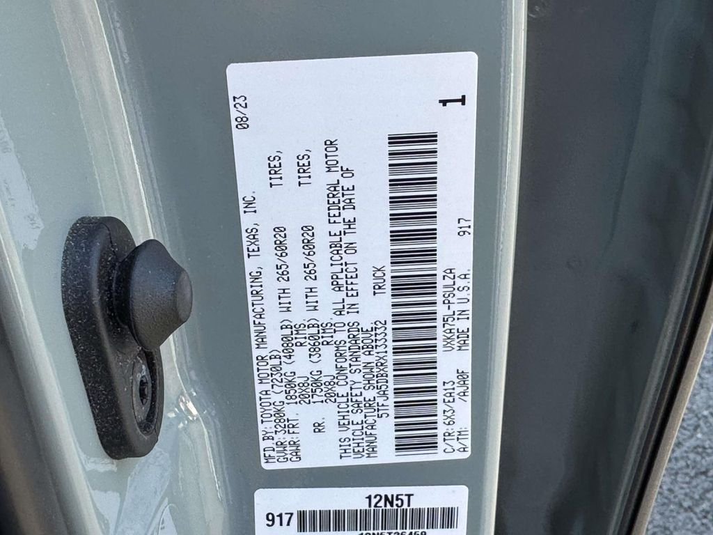 Used 2024  Toyota Limited image 28