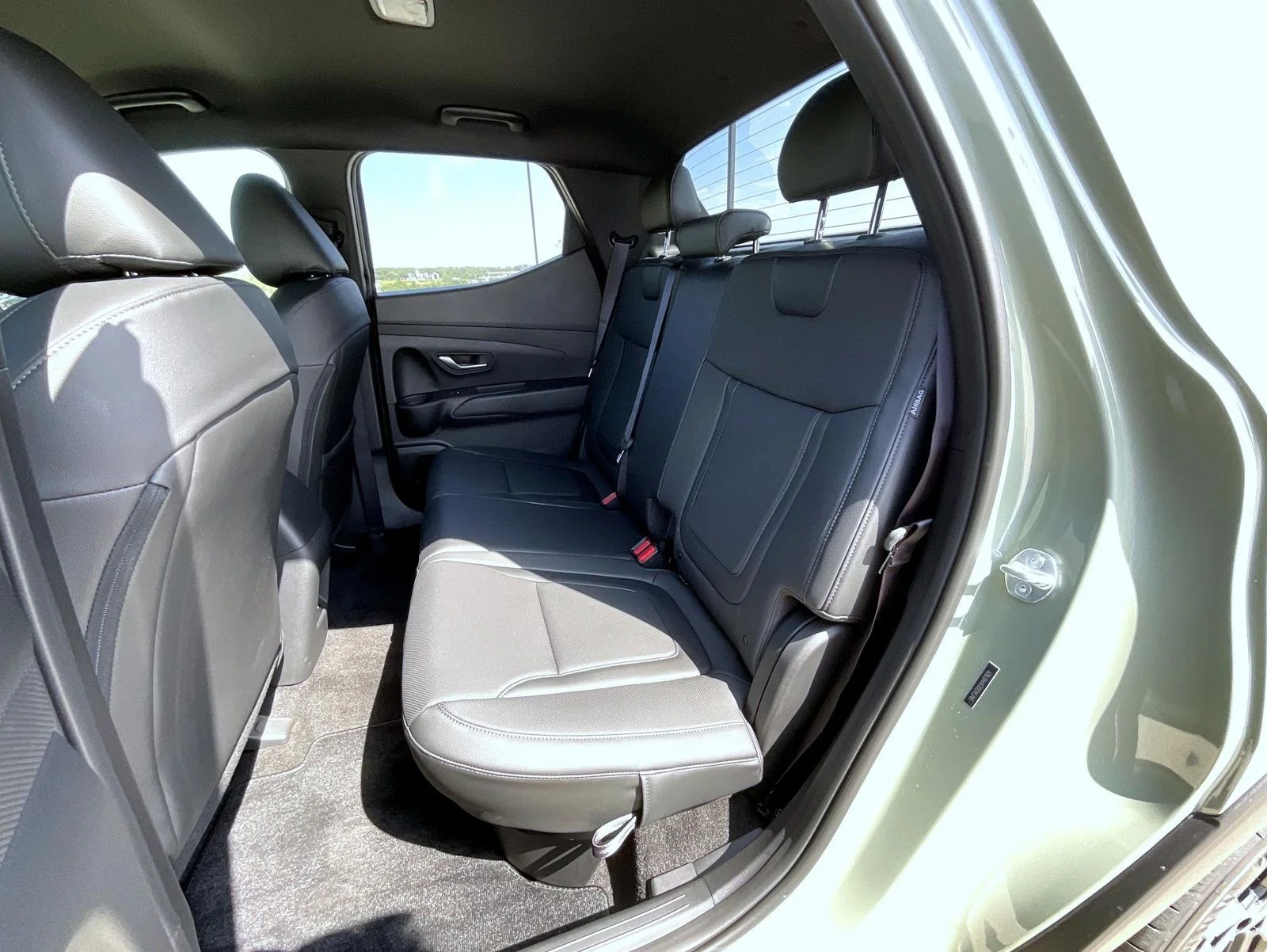 New 2027 Green Hyundai SE image 20