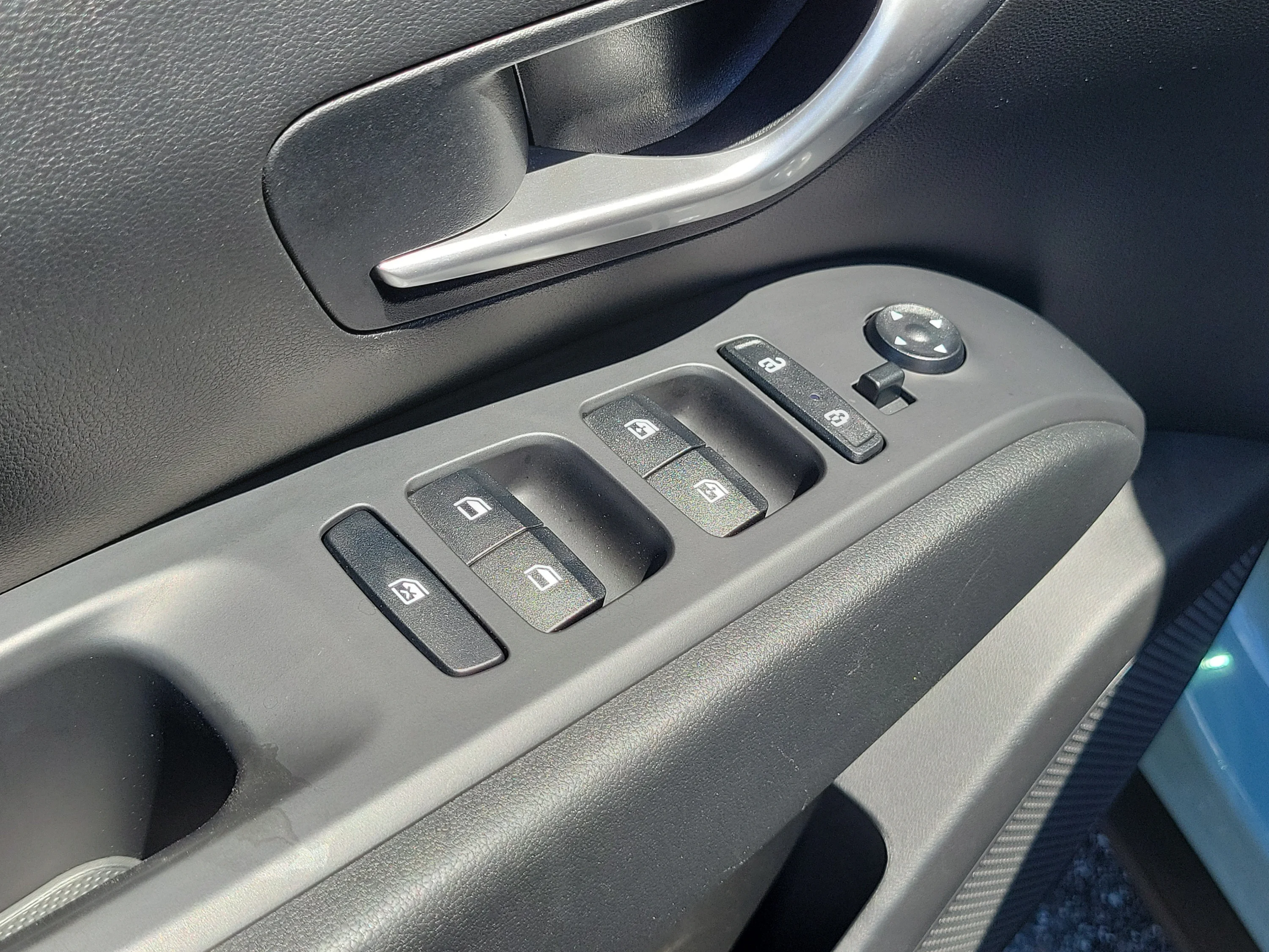 Used 2024 Blue Stone Hyundai SEL image 18
