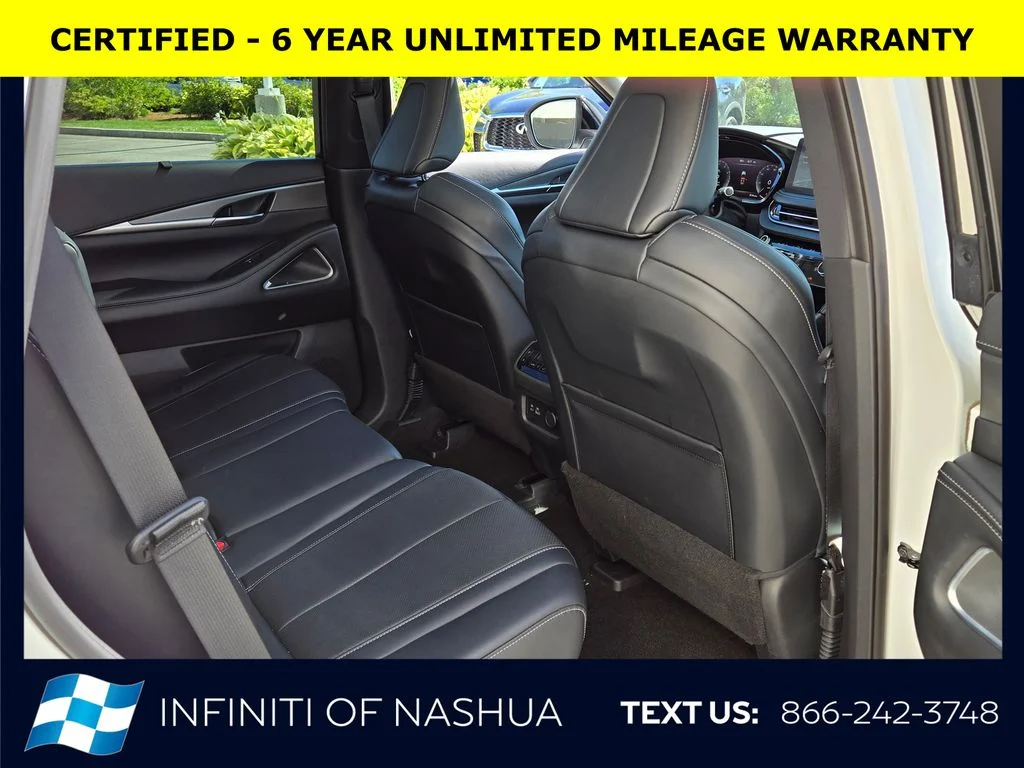 Certified Used 2023 White INFINITI LUXE image 20