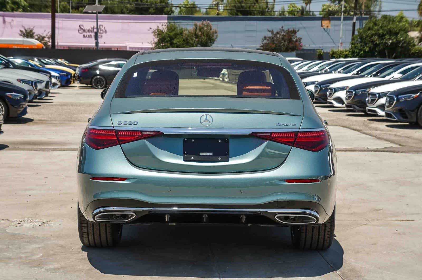 New 2026 Verde Silver Metallic Mercedes-Benz S 580 image 5