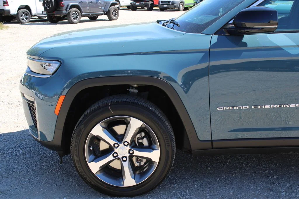 New 2026 Steel Blue Exterior Paint Jeep Limited image 7
