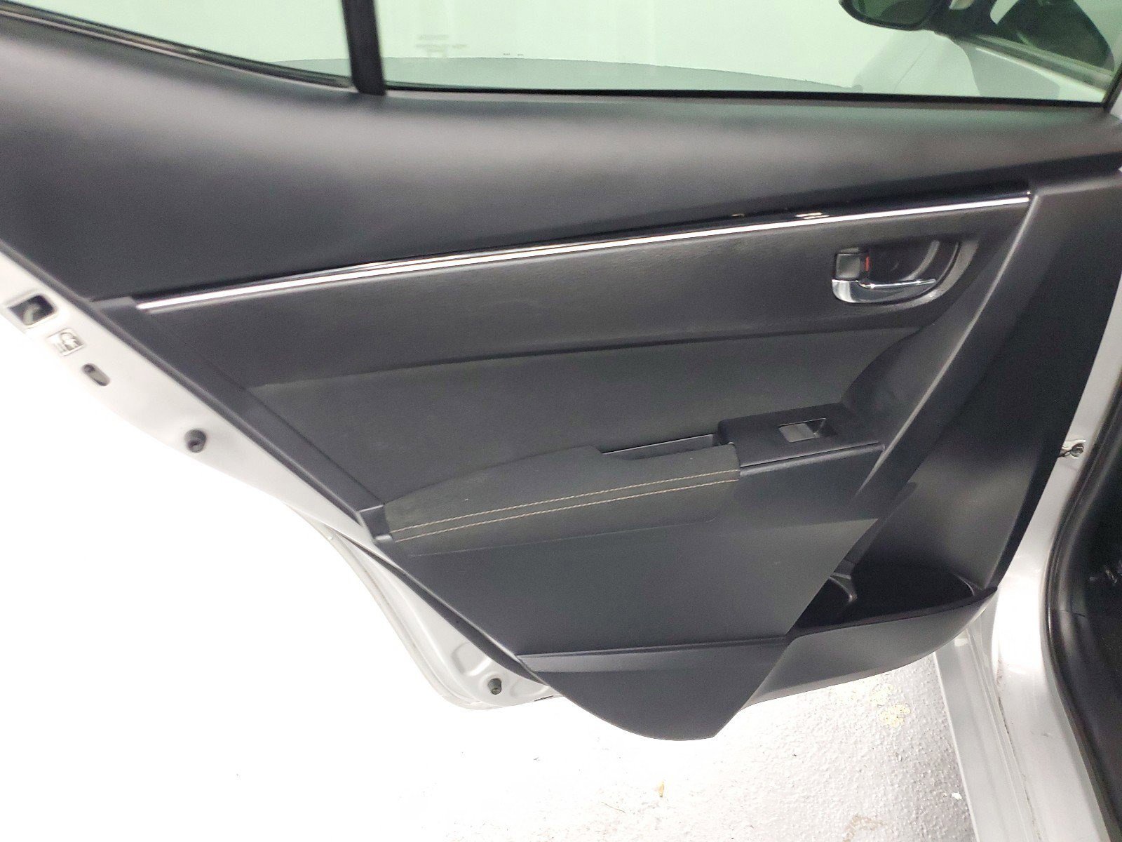 Used 2019 Classic Silver Metallic Toyota LE image 18