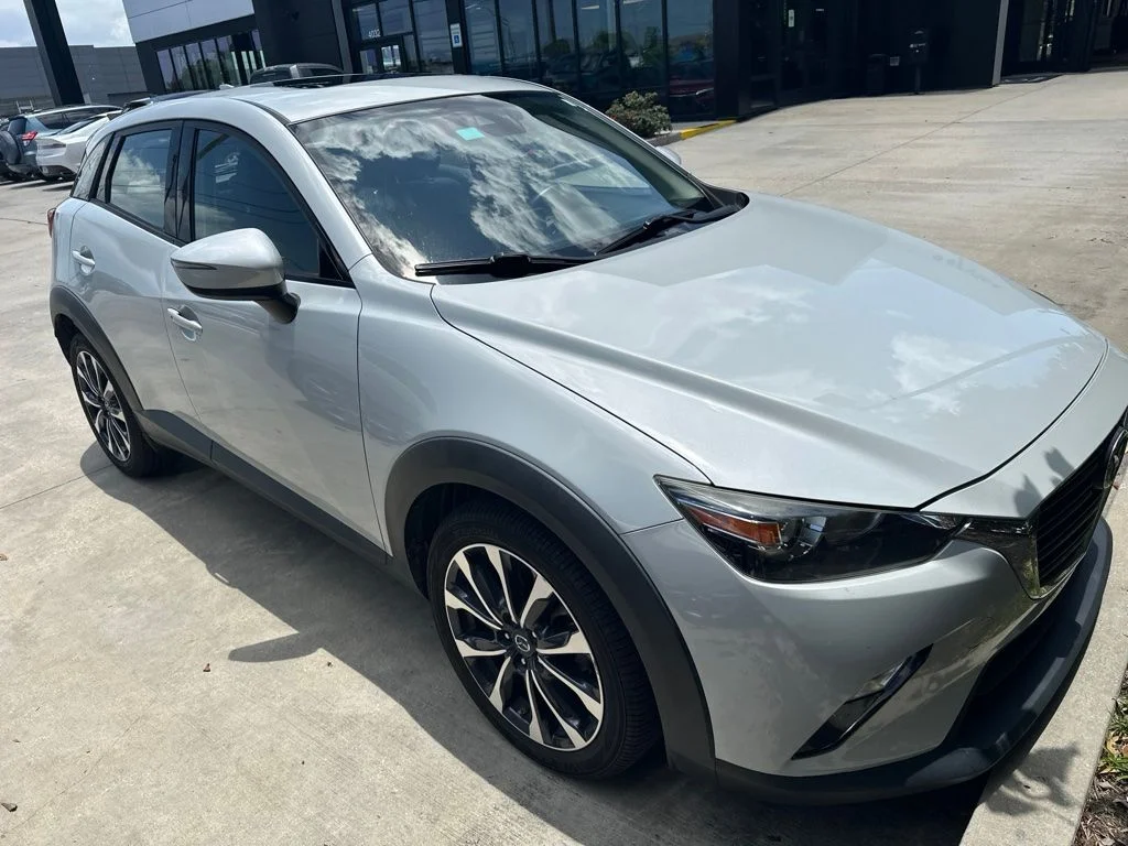 Used 2019 White Mazda Touring image 3