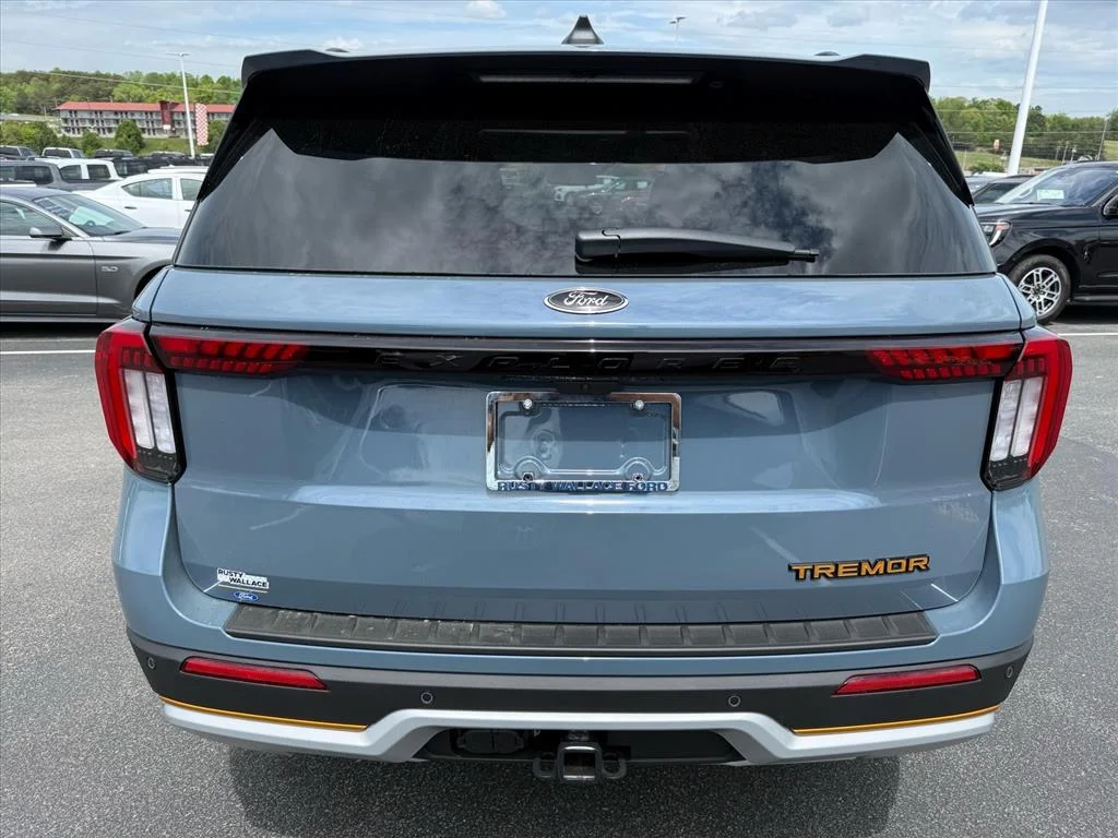 New 2026 Vapor Blue Metallic Ford Tremor® image 5