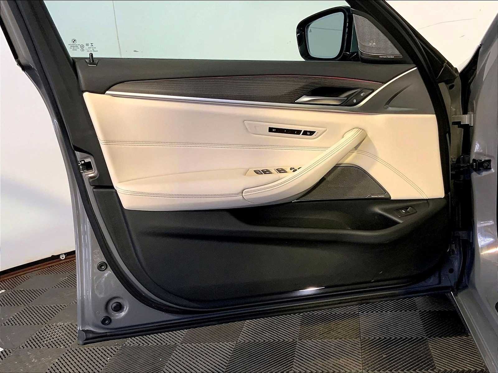 Used 2021 Bernina Grey Amber Effect Metallic BMW 540i xDrive image 25
