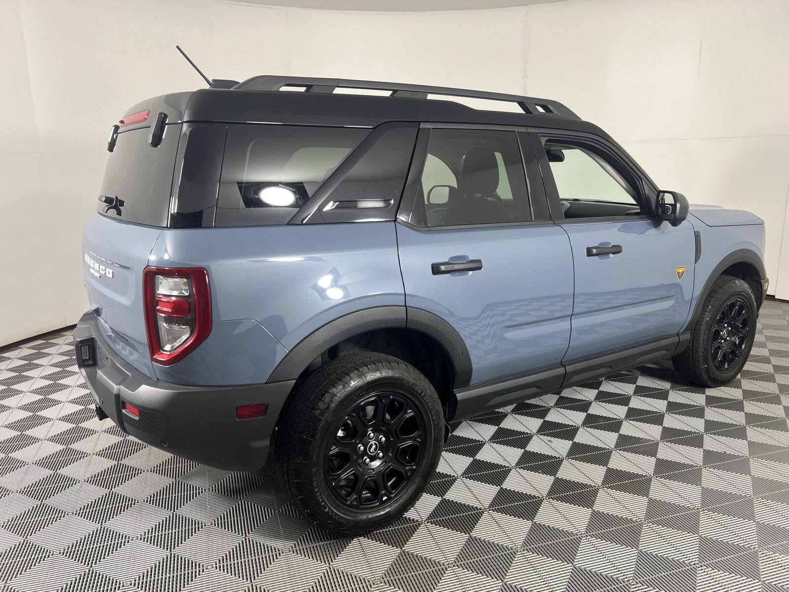 Used 2025 Azure Gray Metallic Tri-Coat Ford Badlands image 13