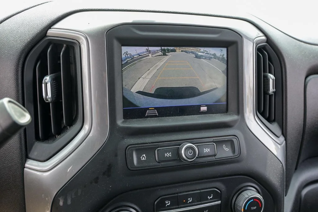 Used 2022 White Chevrolet Custom image 29