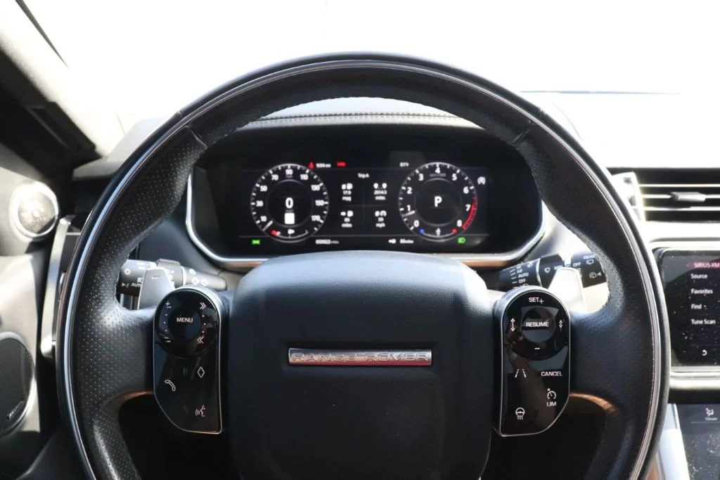 Used 2021 Santorini Black Land Rover HSE Dynamic image 23