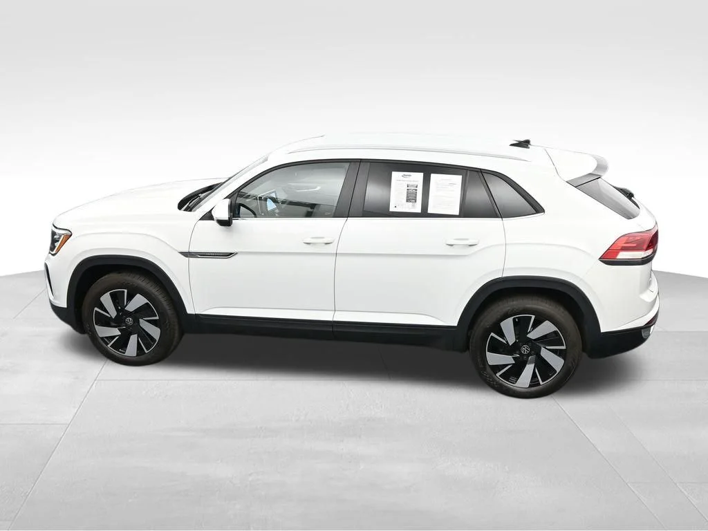 2025 Volkswagen Atlas Cross Sport SE w/Tech - Photo 30