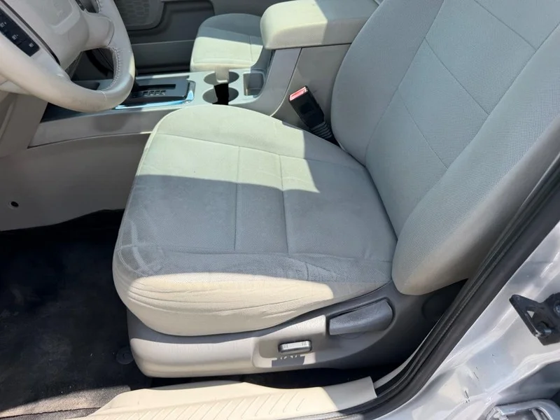 Used 2012 Ingot Silver Metallic Ford XLT image 20