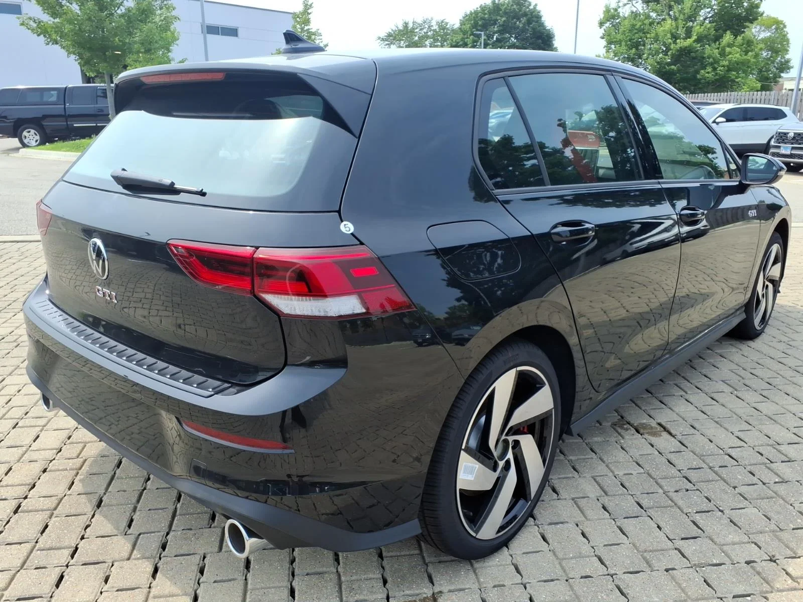 New 2026 Mythos Black Metallic Volkswagen 2.0T S DSG image 4