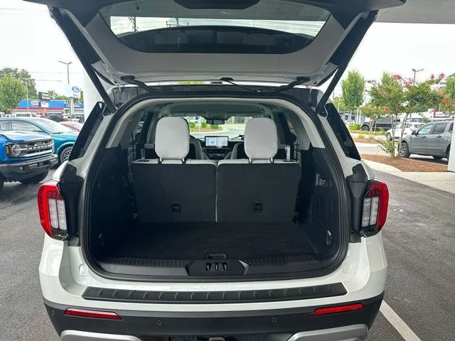 Used 2026 White Ford Platinum image 25