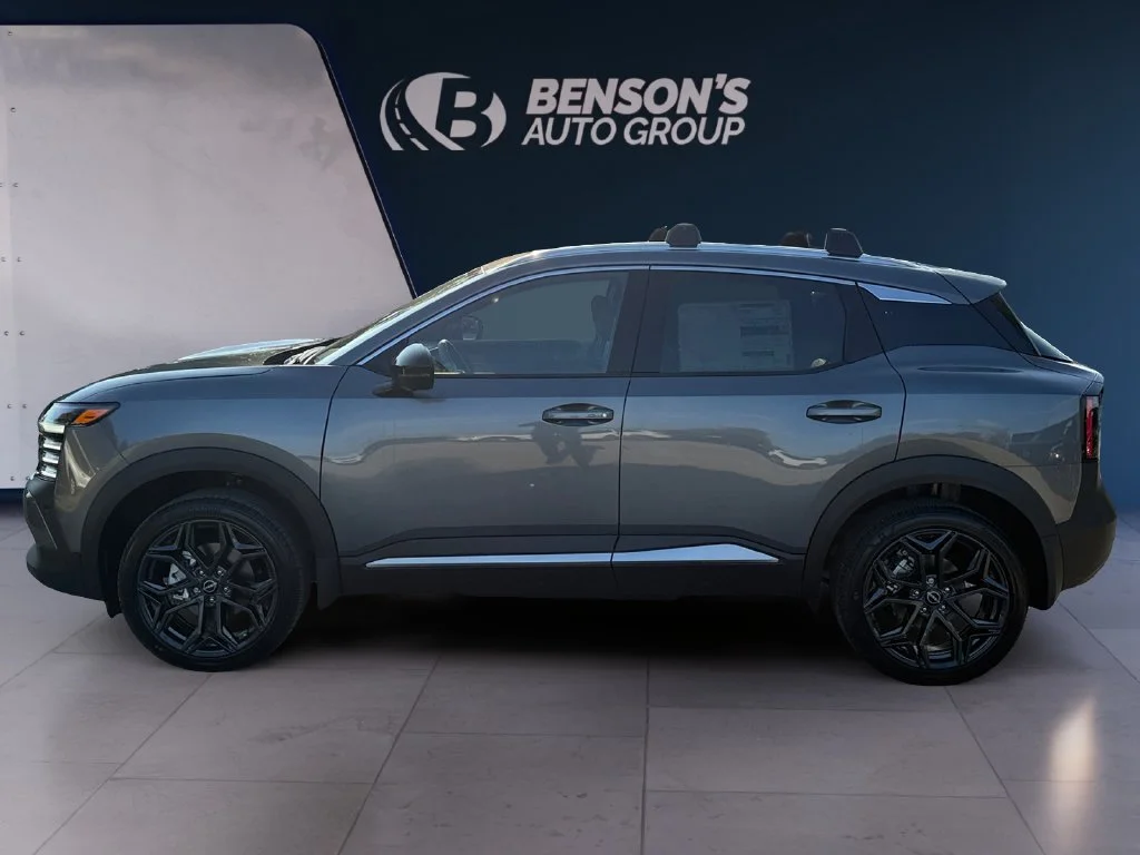 New 2027 Gray Nissan SR image 2