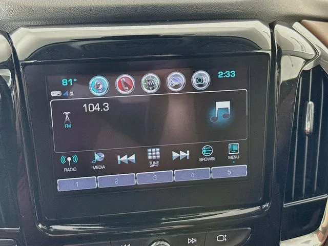 Used 2019 White Chevrolet High Country image 15
