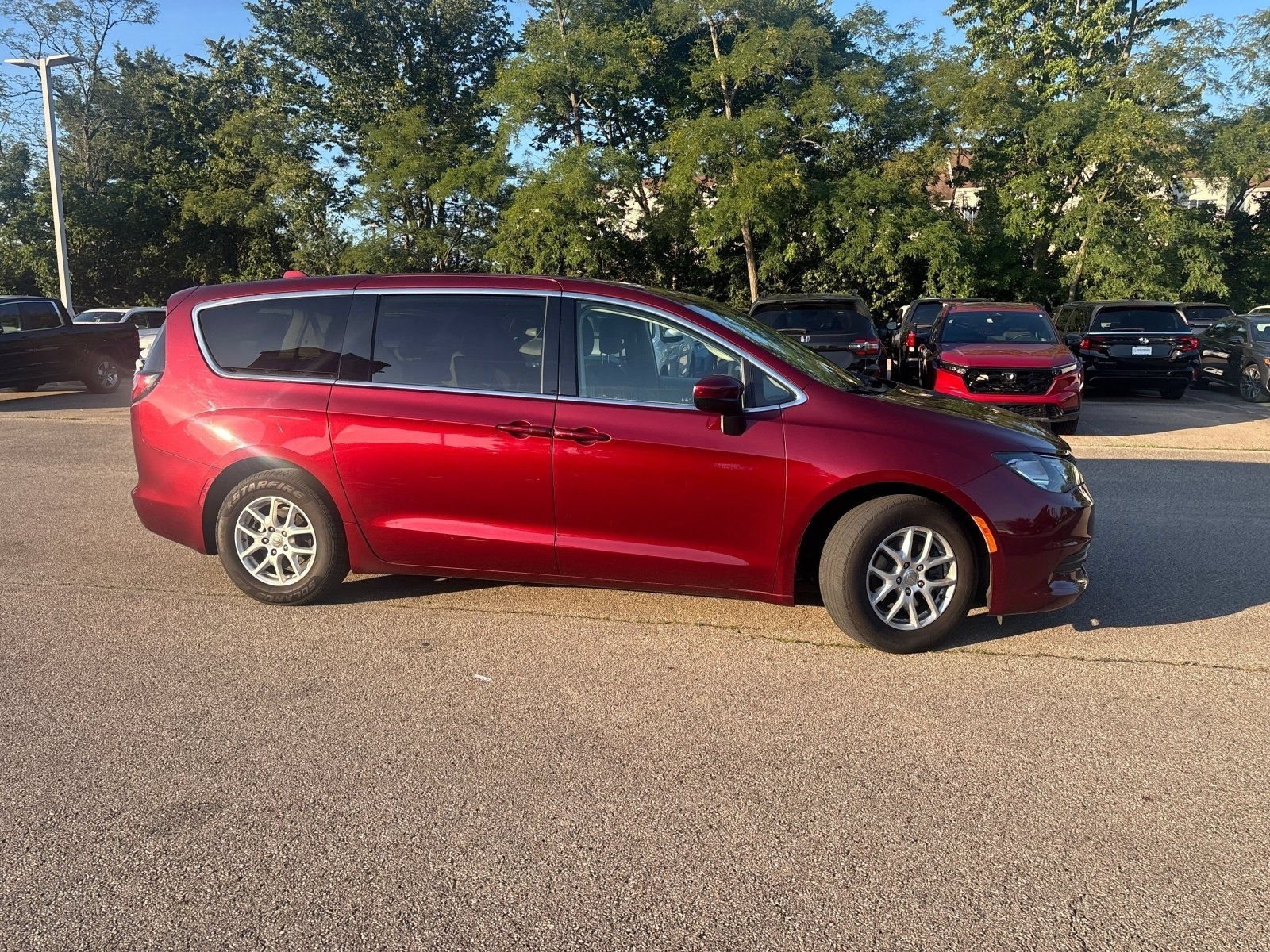 Used 2017 Velvet Red Pearlcoat Chrysler Touring image 24