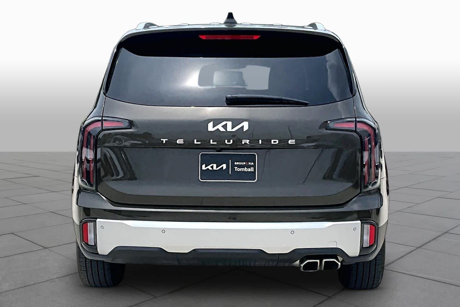 Used 2024 Dark Moss Kia SX image 5
