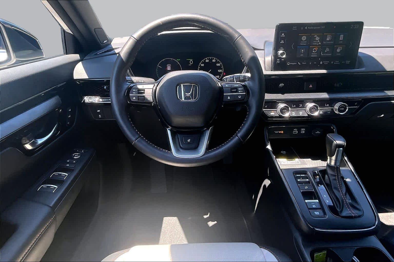 Used 2025 Platinum White Pearl Honda Sport Touring image 6
