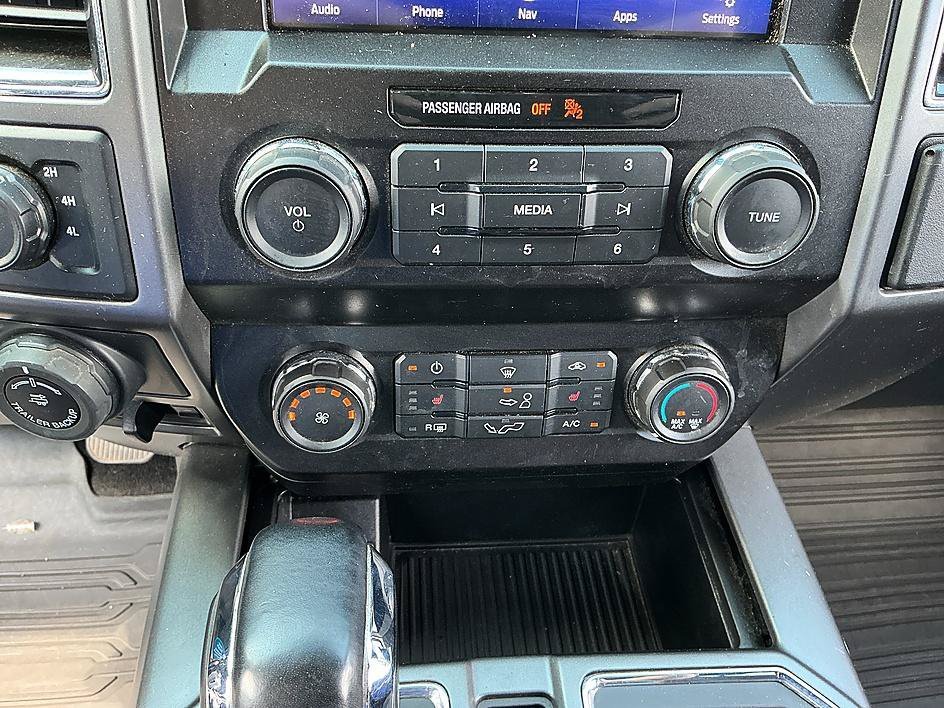 Used 2020 Gray Metallic Ford XLT image 17