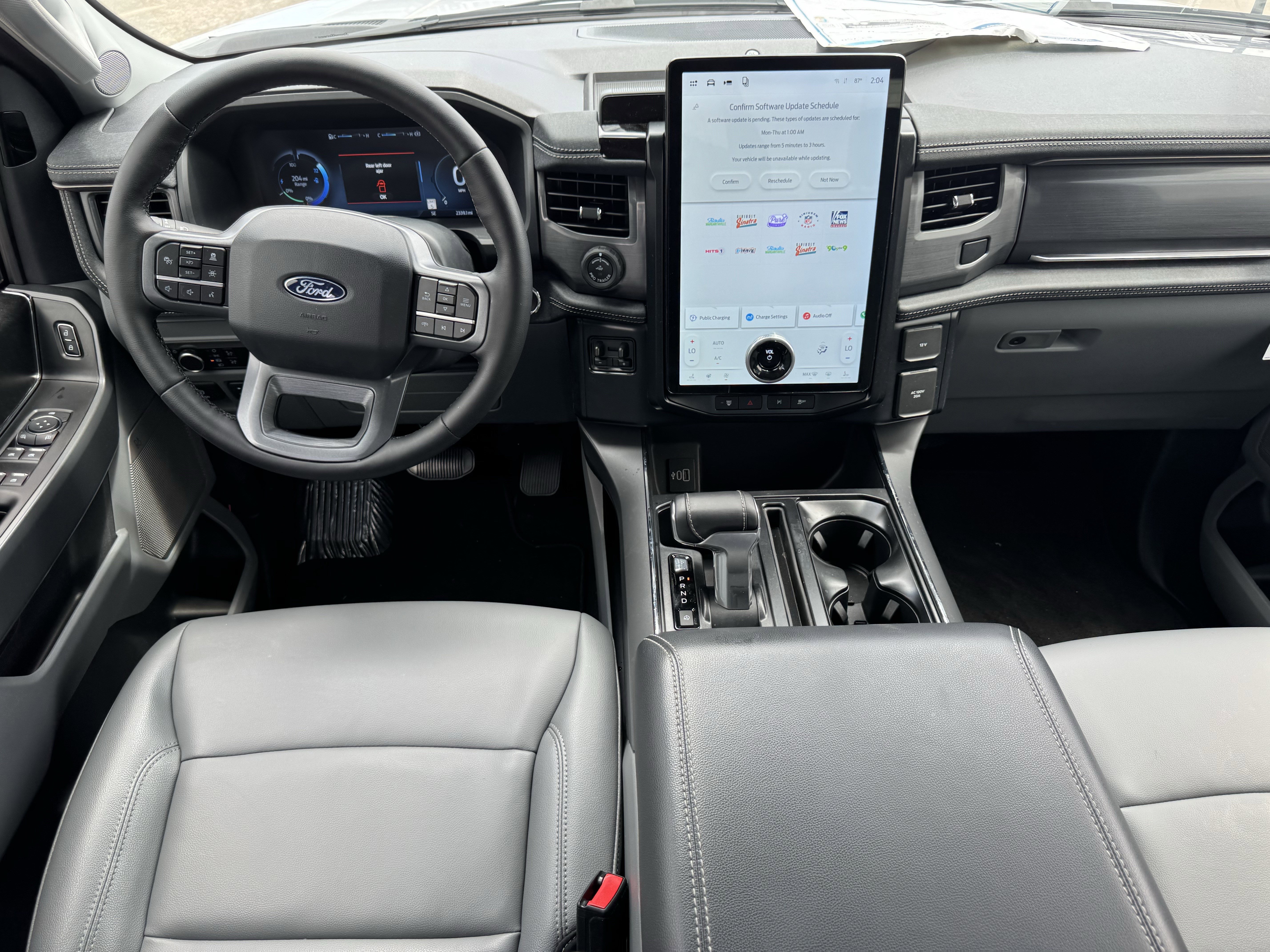 2025 Ford F-150 Lightning Flash - Photo 12