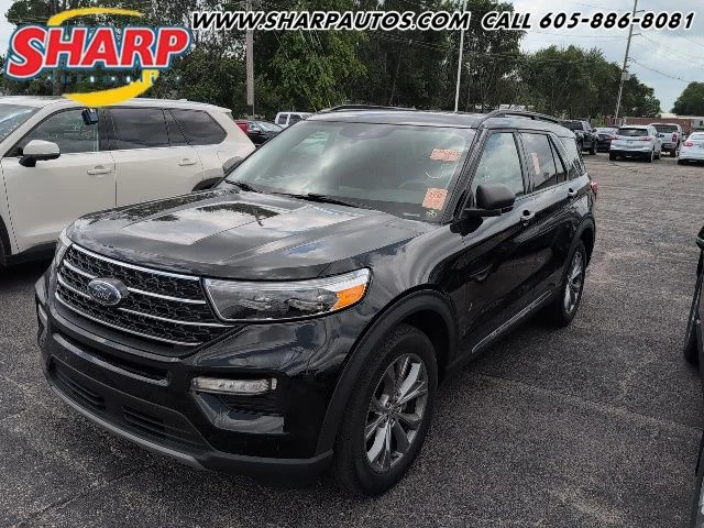 Used 2021 Black Ford XLT image 1