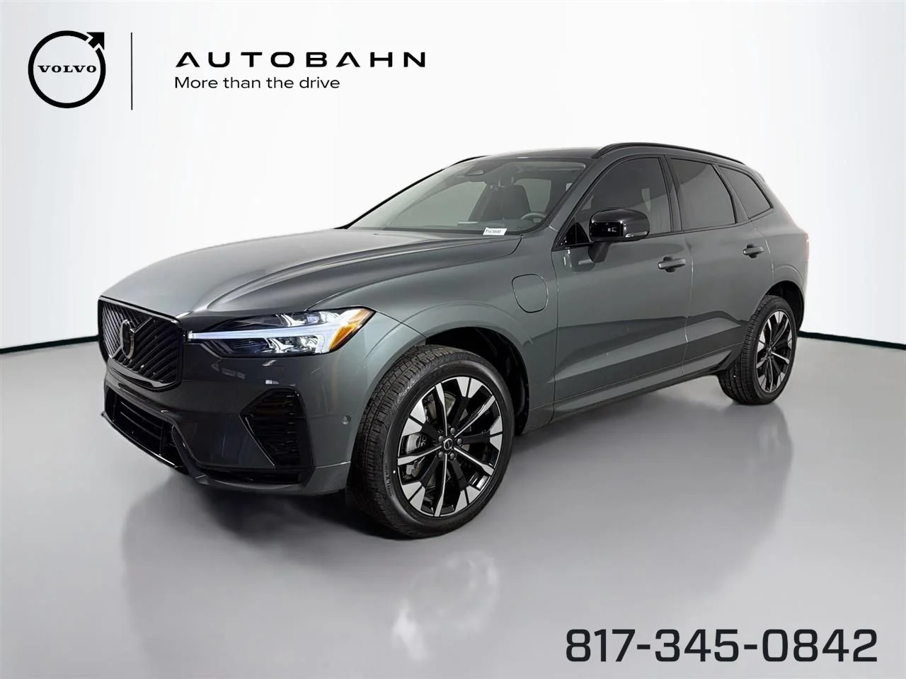 2026 Volvo XC60 T8 Plus Dark AWD's photo