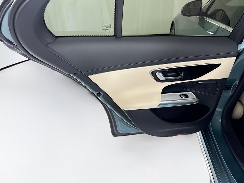 New 2026 Verde Silver Metallic Mercedes-Benz E 350 image 27